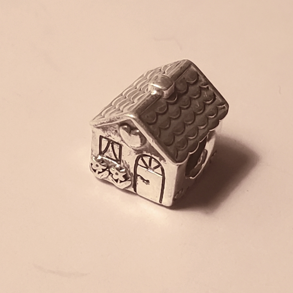Pandora Little House Charm